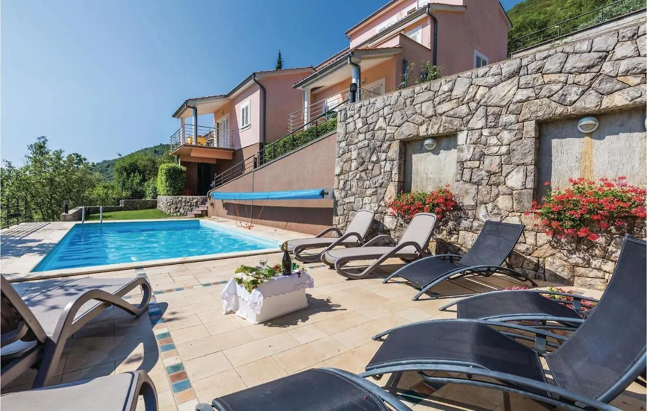 1 Bedroom Beautiful Apartment In Moscenicka Draga 0*,