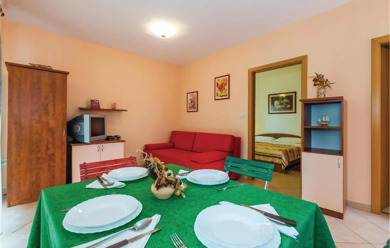 1 Bedroom Beautiful Apartment In Moscenicka Draga Croatia