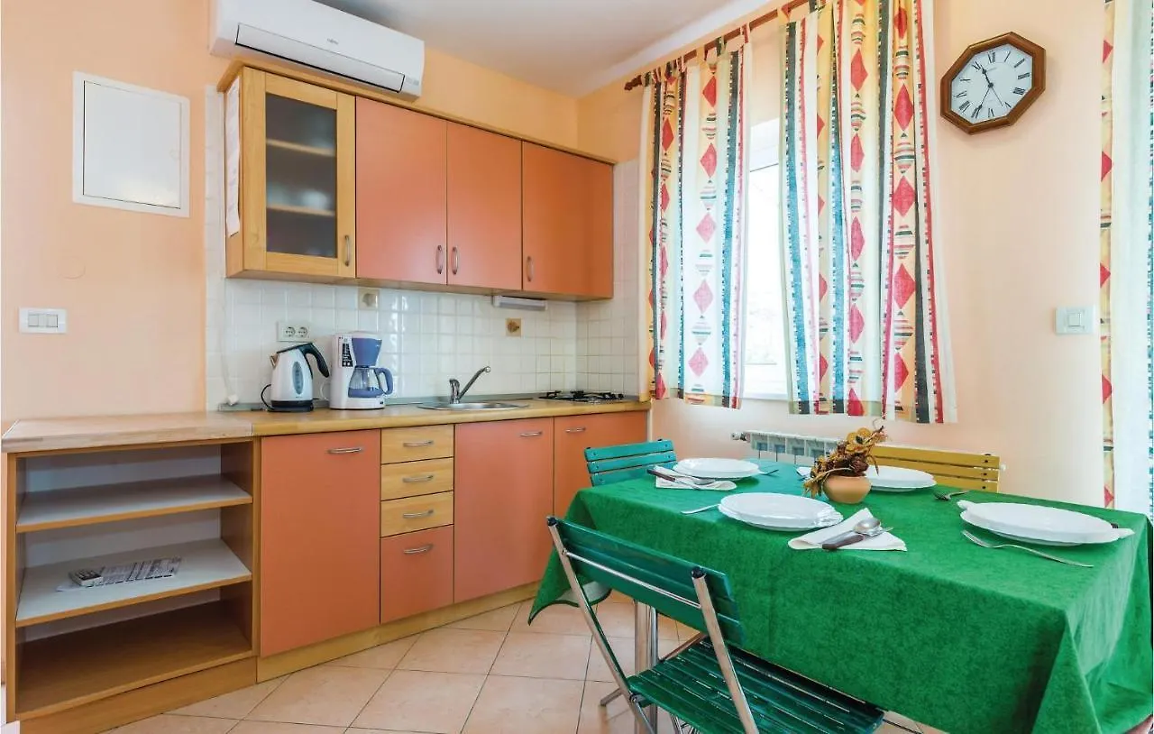 1 Bedroom Beautiful Apartment In Moscenicka Draga