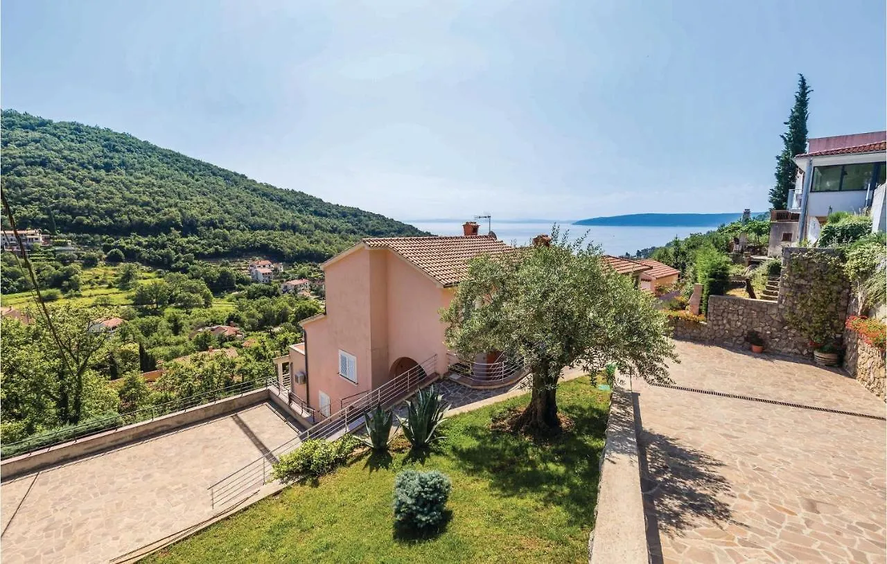 1 Bedroom Beautiful Apartment In Moscenicka Draga