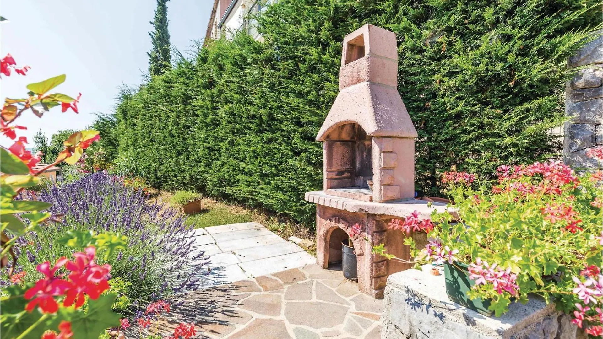 1 Bedroom Beautiful Apartment In Moscenicka Draga