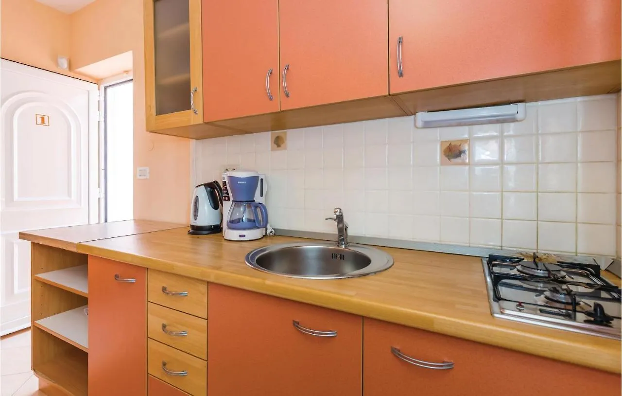1 Bedroom Beautiful Apartment In Moscenicka Draga
