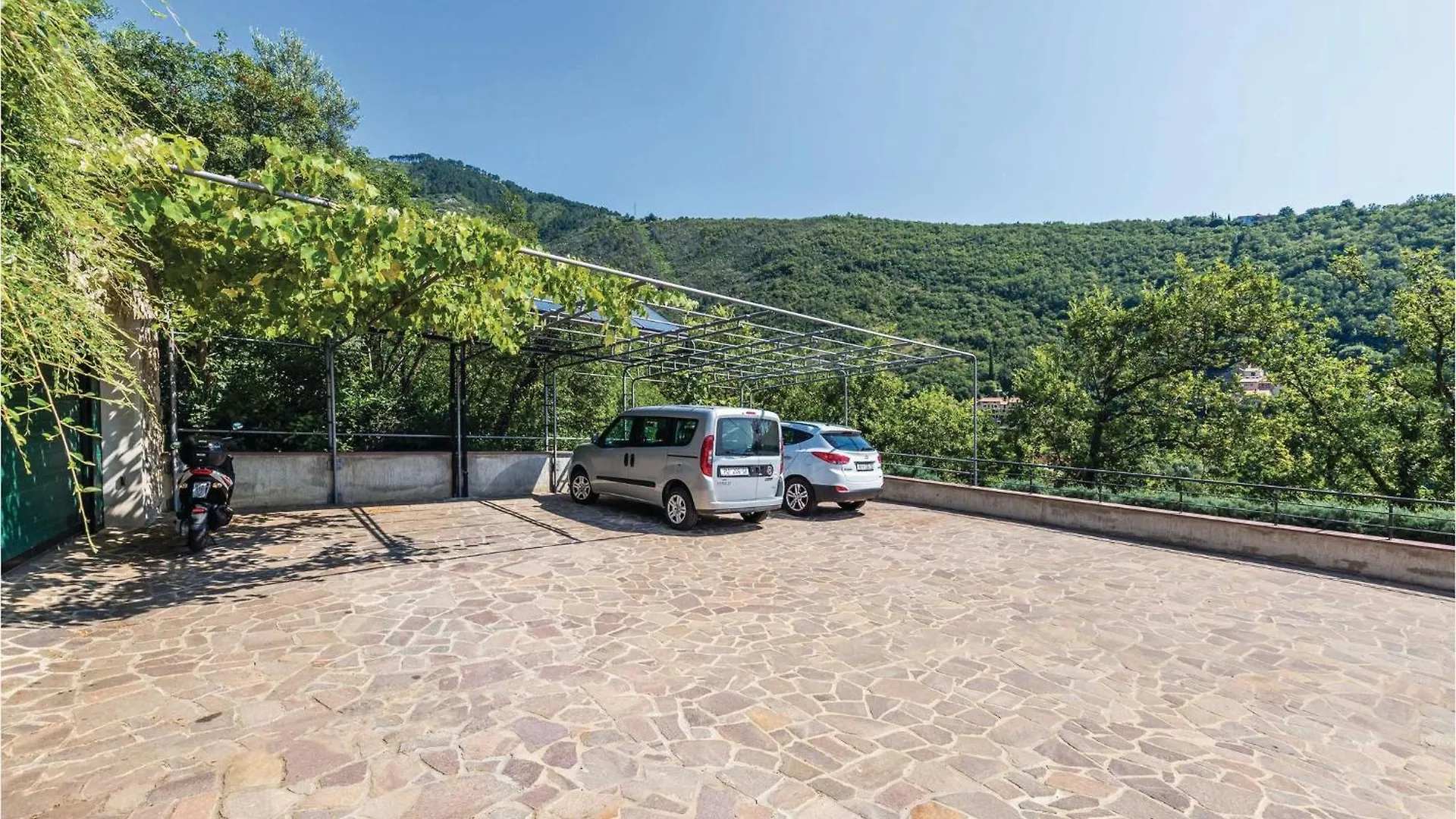 1 Bedroom Beautiful Apartment In Moscenicka Draga Croatia