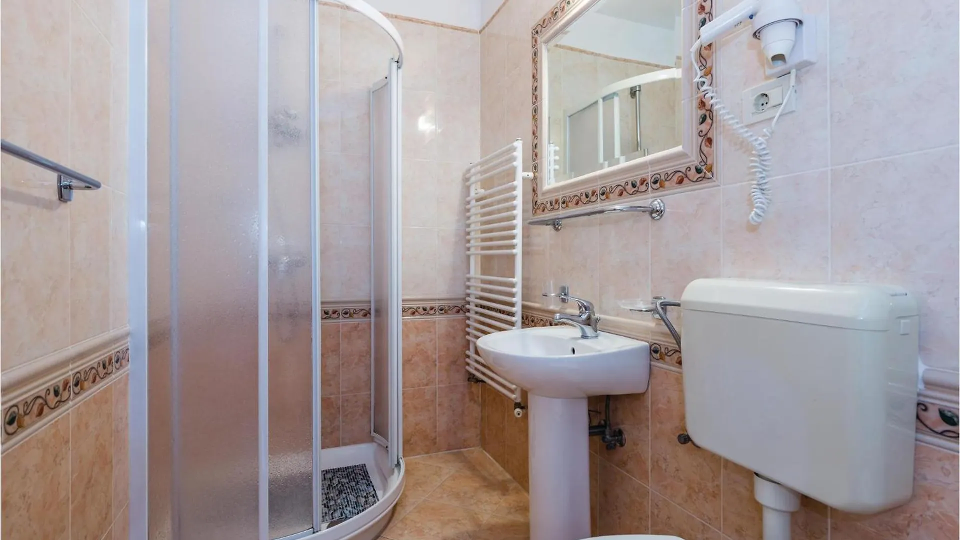 1 Bedroom Beautiful Apartment In Mošćenička Draga